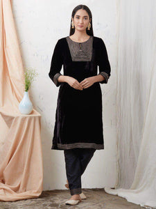 Lemon Tart Women's LTS107 Lace Detail Velvet Kurta and Khaddar Pants Set - Black