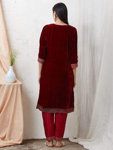 Lemon Tart Women's LTS107 Lace Detail Velvet Kurta and Khaddar Pants Set - Maroon